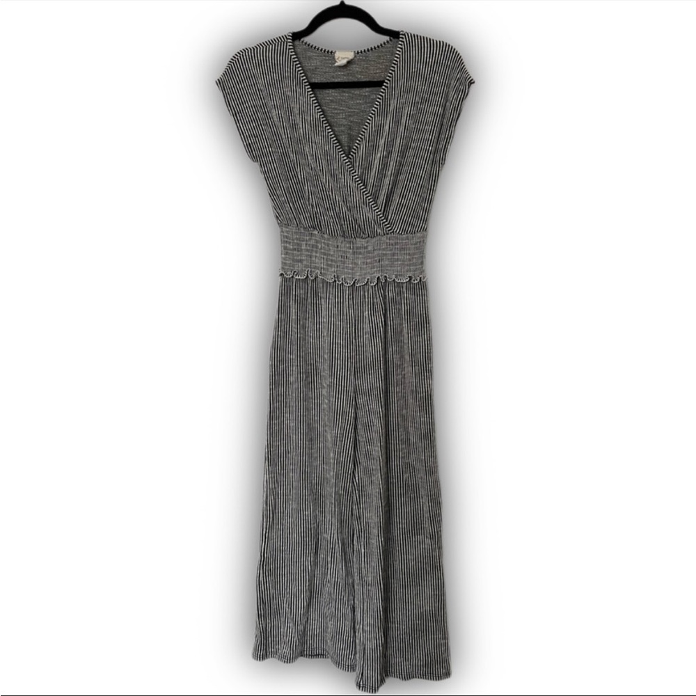 Caution to the wind pinstripe jumpsuit!🌟